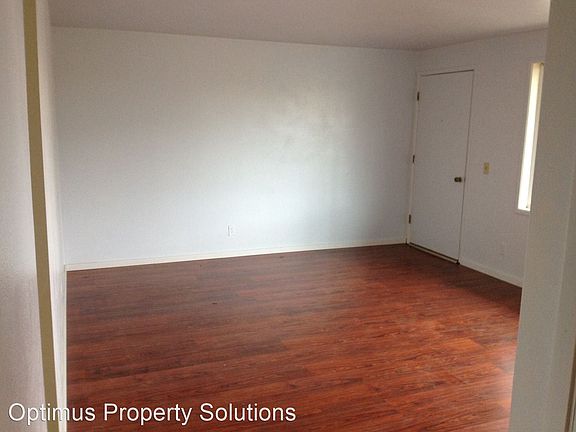 3rd image of 5844 Cedar St #11004057