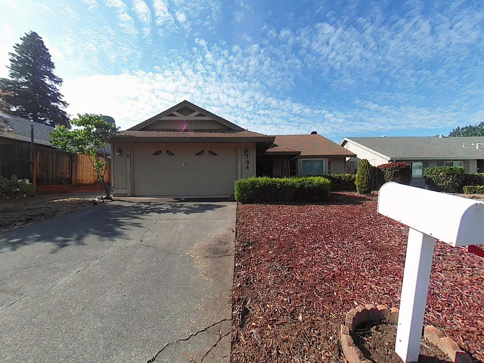 1st image of 104 Duncan Way