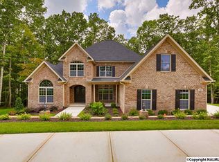 18 Verdant Cir SE, Huntsville, AL 35803