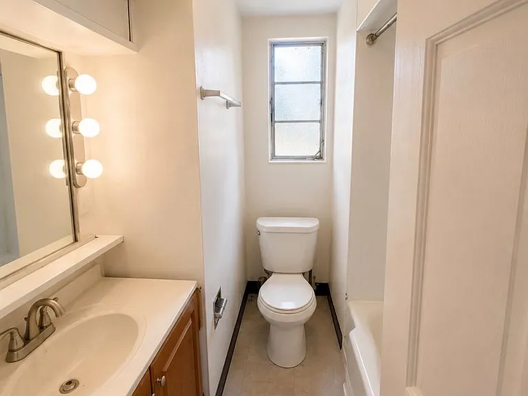 144 Sumner Ave — Photo 12