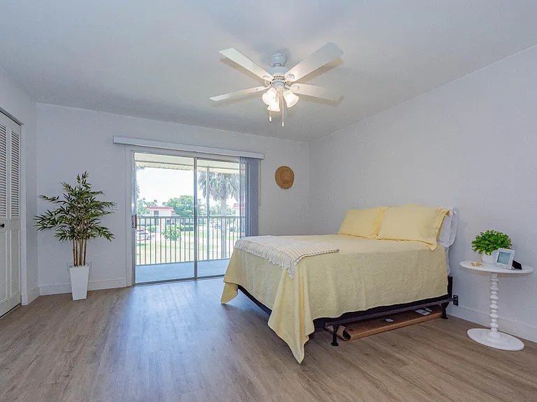 60 Woodland Dr #204 — Photo 8