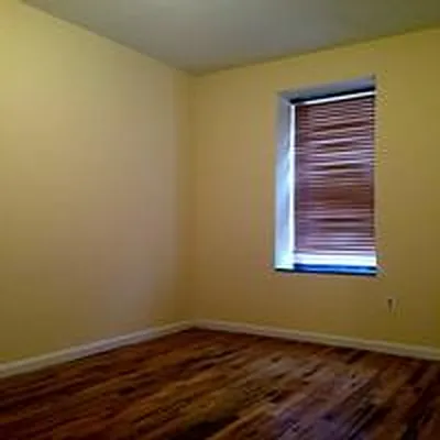 Rented by Bond New York | media 13