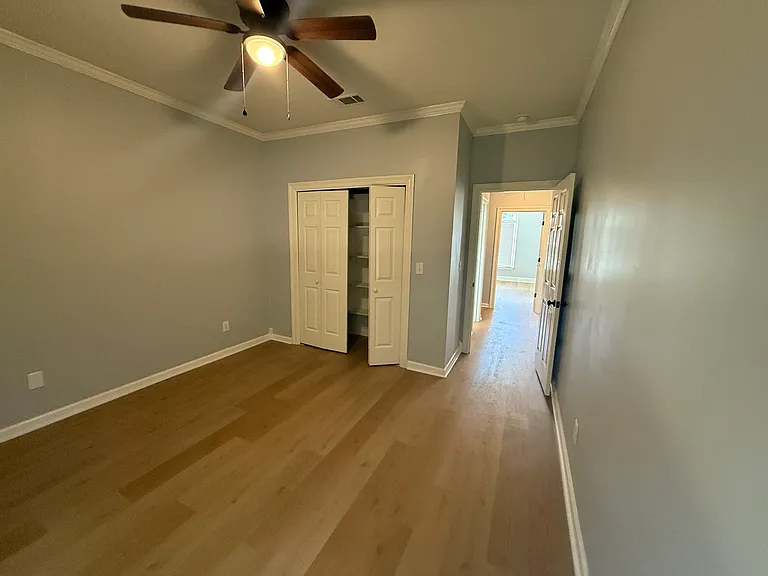 Oakmont Dr — Photo 11