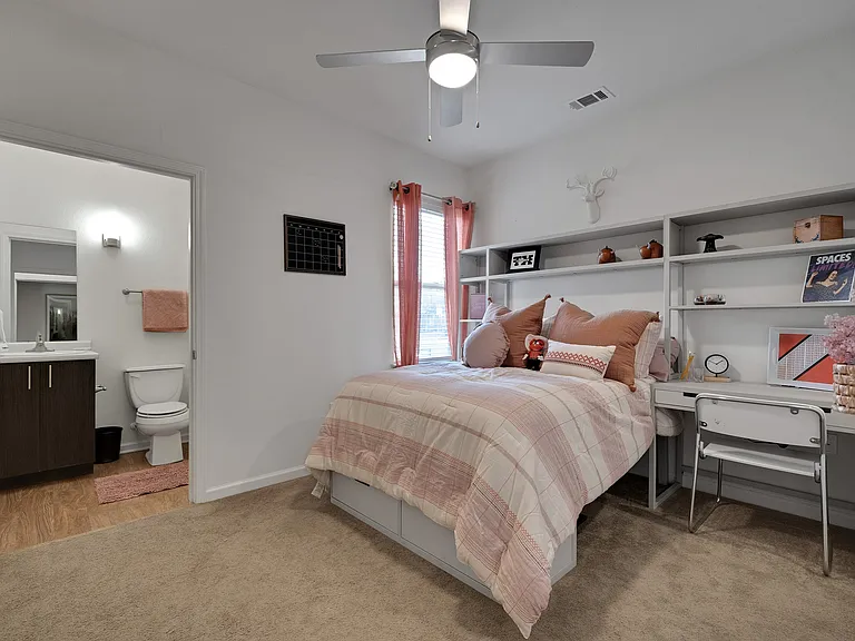 Model Bedroom