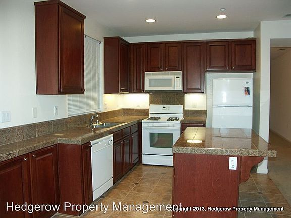 4th image of 159 Hearthstone Dr