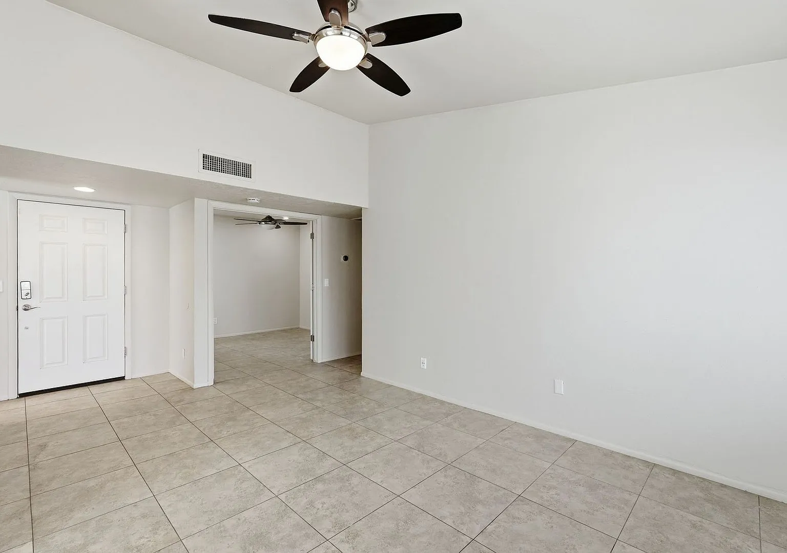 Beautiful townhome in North Phoenix central location — Photo 3