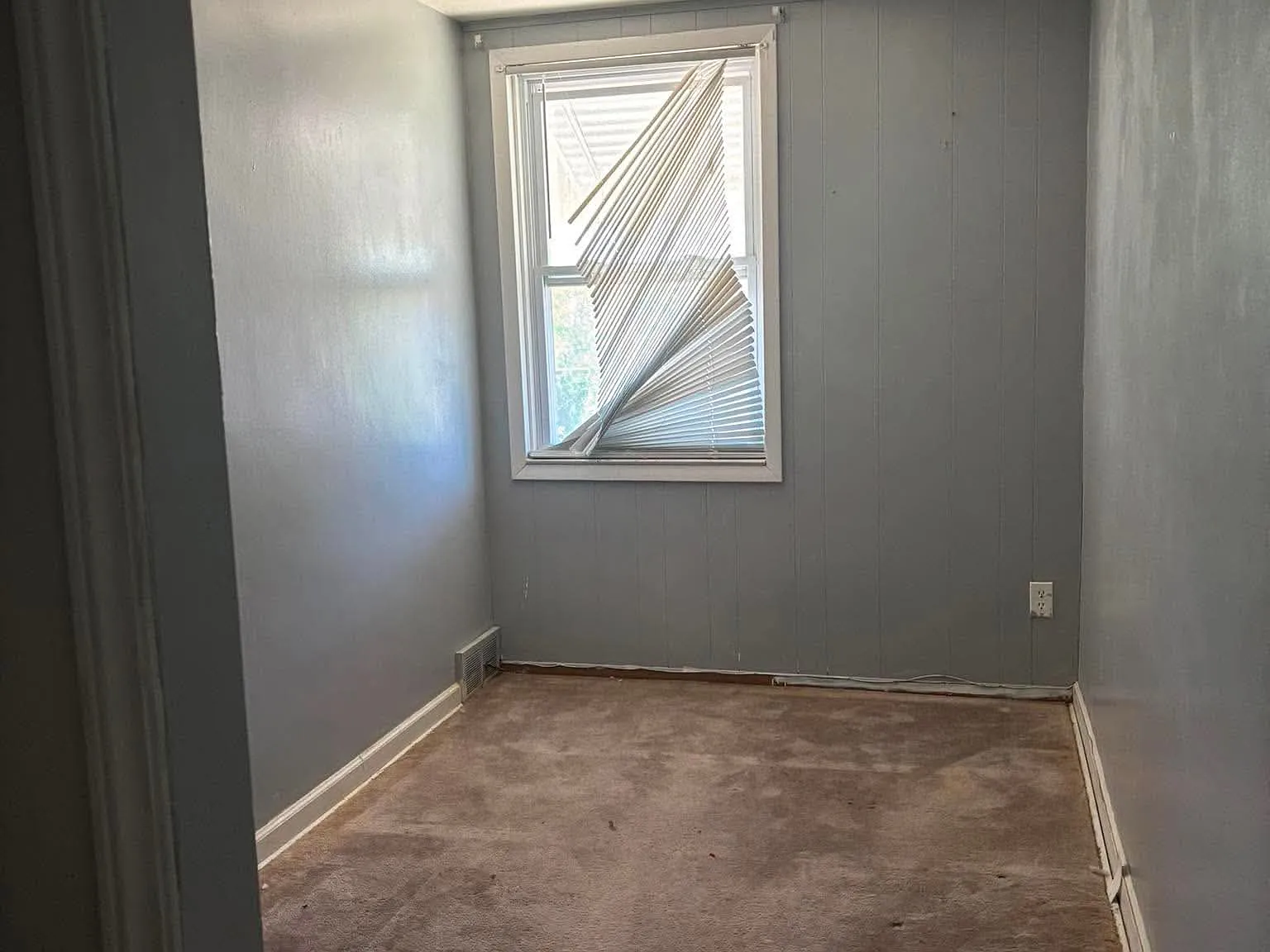 3 bed, 1152 sqft, $1,900 — Photo 2