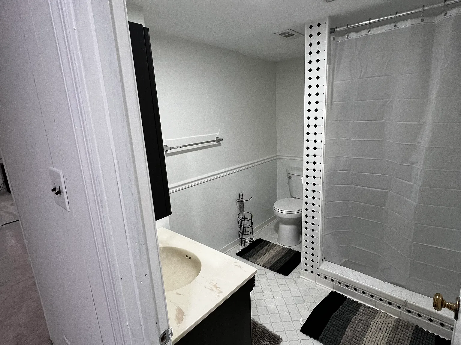 Studio, 500 sqft, $1,900 — Photo 3