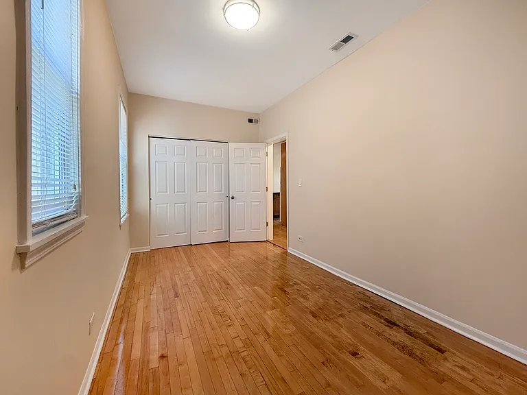 3245 N Lawndale Ave #2 — Photo 9