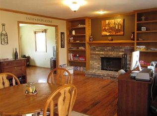 506 E 8th Ave, Coal Valley, IL