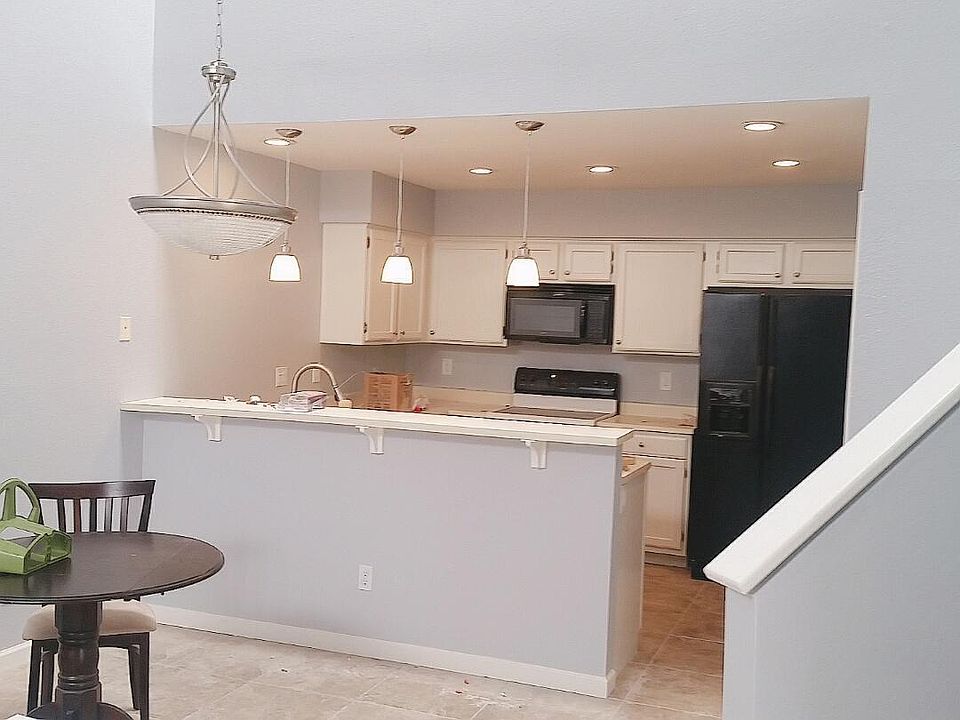 1st image of 3316 E Aire Libre Ave Unit 104