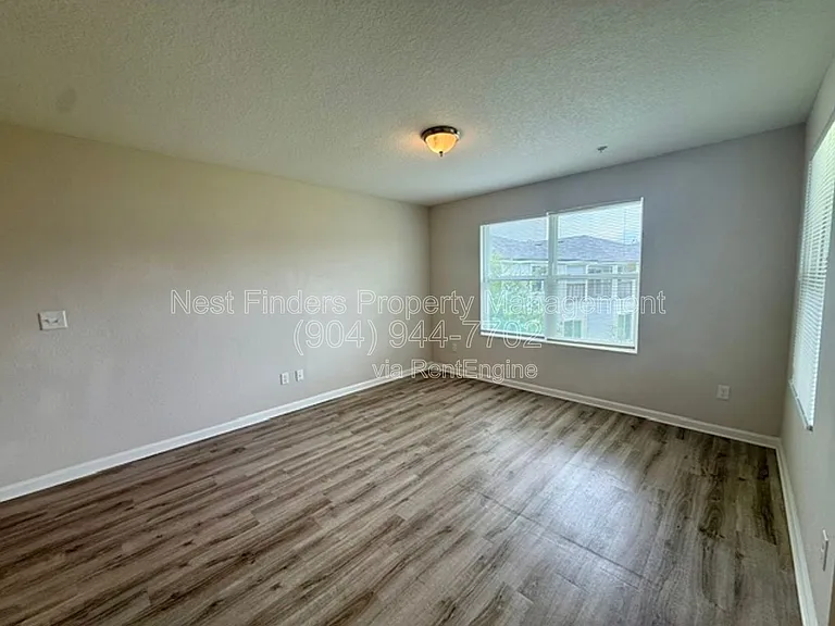 9121 Western Way #4 — Photo 7