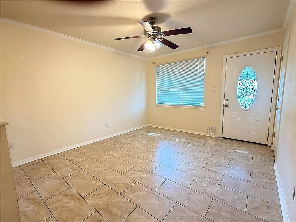 3 bed, 1003 sqft, $1,500 — Photo 4