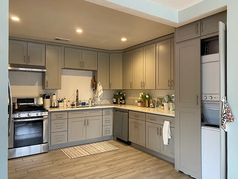 2111 E Bermuda St #0 — Photo 6