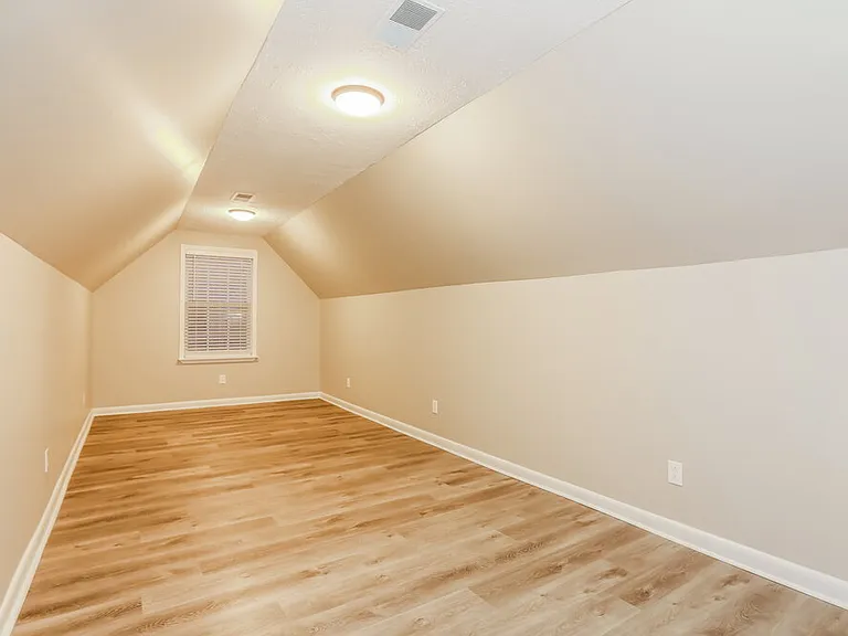 4505 Hunters Green Cir — Photo 8