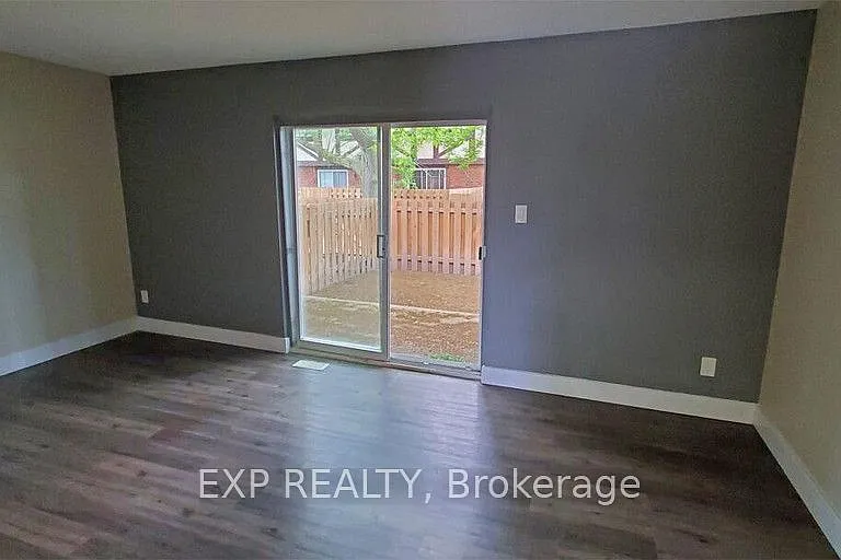 33 Berkley Dr #24 — Photo 5