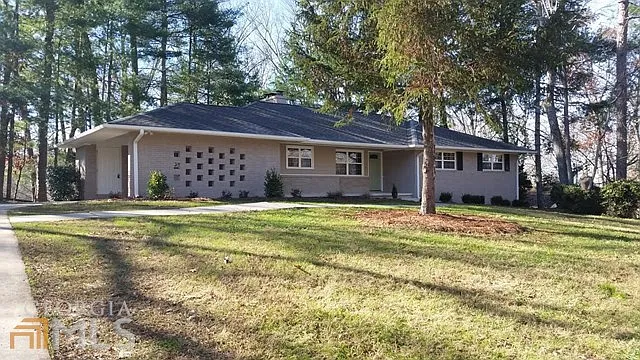 1421 Patten Dr photo 1