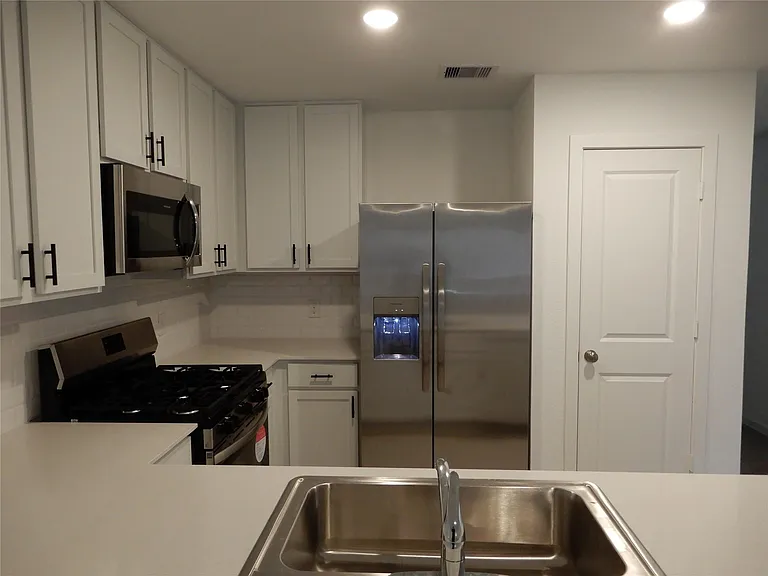 21369 Carosella Dr — Photo 4