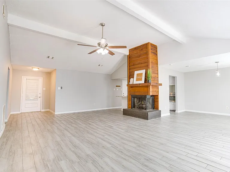 128 N Deerfoot Cir — Photo 5
