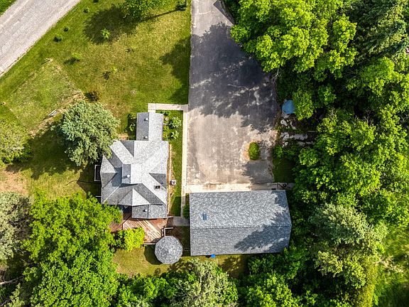 3rd image of 17487 Popplewood Rd