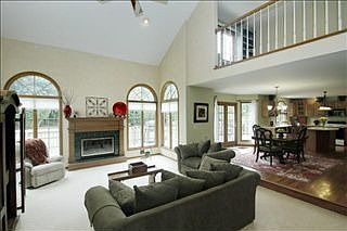 3rd image of 5349 Plantation Ave