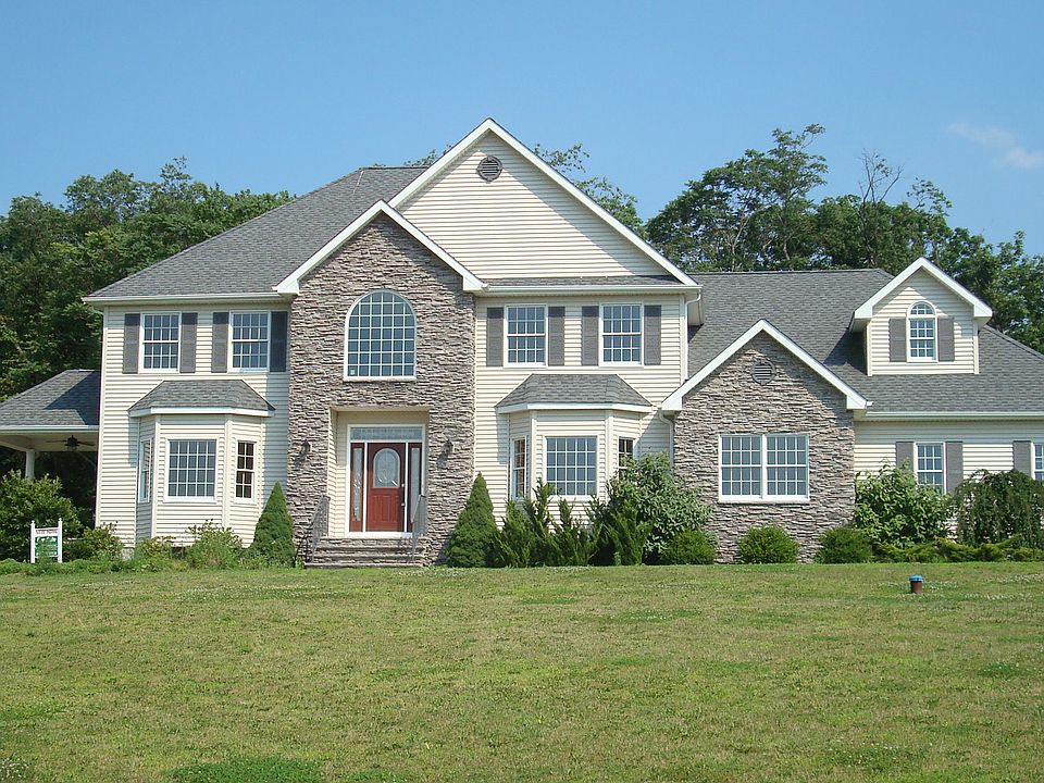 1st image of 5 Dagmar Dale Dr