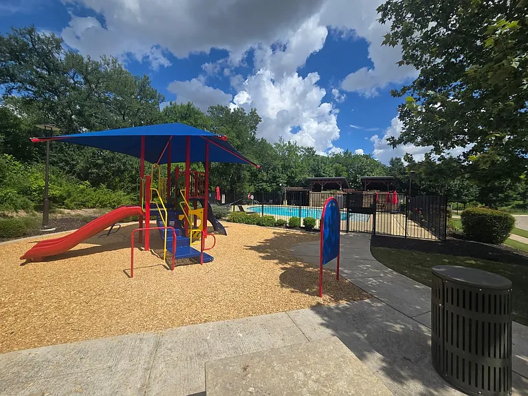 2401 Centennial Loop — Photo 4