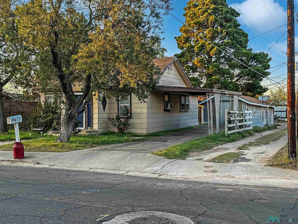 2nd image of 204 E Corbett St