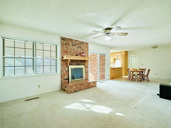 5th image of 1731 Dogwood Dr