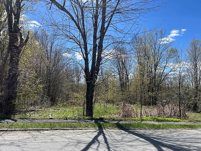 2nd image of 453 Essex Street