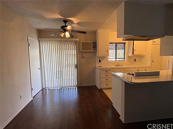 3rd image of 5237 Hermitage Ave APT 3