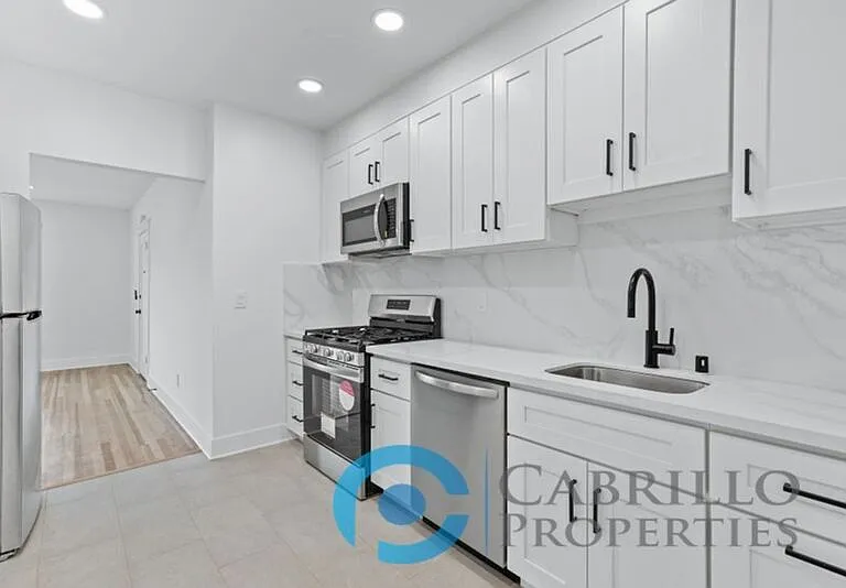 128 Kalmia St #6 — Photo 9