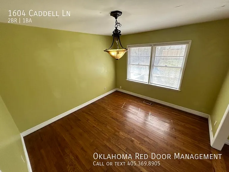 1604 Caddell Ln — Photo 3