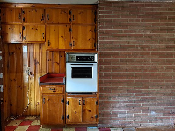 4th image of 3219 Shaw Ln