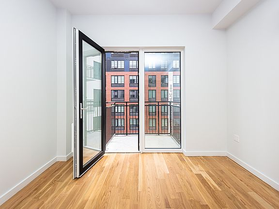 5th image of 45-57 Davis St #719