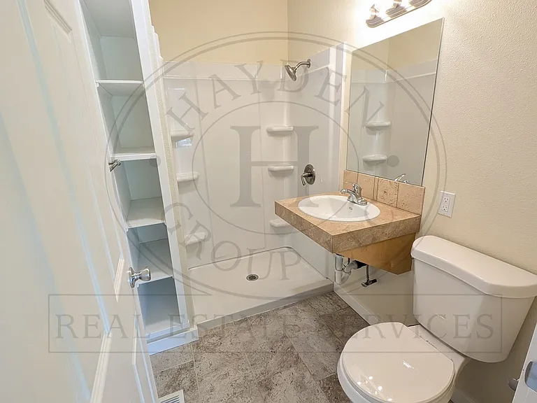 625 SW Dennis Ave — Photo 12