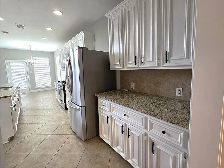 2813 Arbor Brook Ln — Photo 13