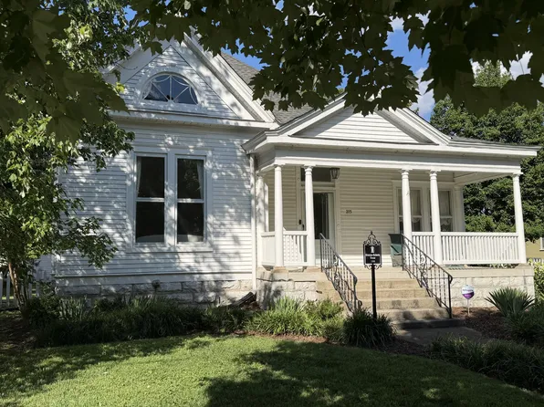 215 4th Ave S, Franklin, TN 37064