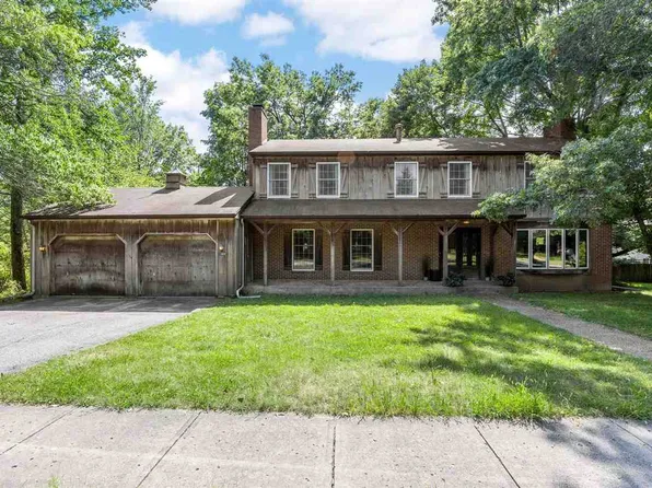 1909 Winston Dr, Iowa City, IA 52245