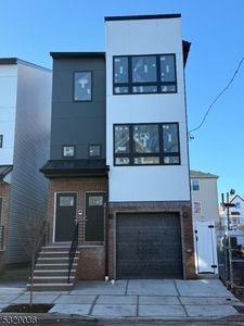 103 S 8th St, Newark, NJ, 07107