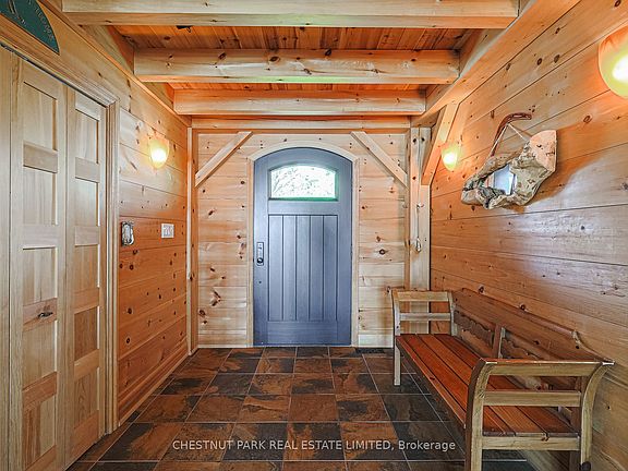 3rd image of 3531 Crescent Harbour Rd