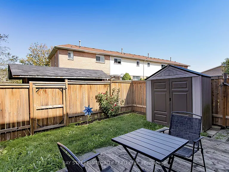 94 William Curtis Cir — Photo 16