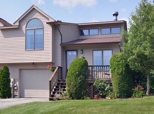 75 Cardinal Dr, North Kingstown, RI 02852