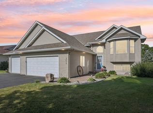 404 Lake Dr, Winsted, MN 55395