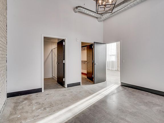 5th image of 150 26th Ave SE #133