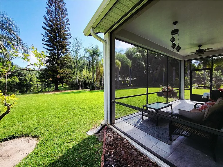 Forest Breeze Ct — Photo 18