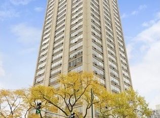 70 W Burton Pl APT 1605, Chicago, IL 60610
