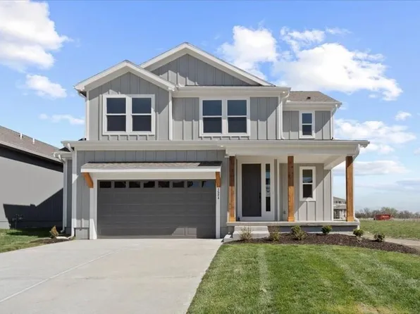 1524 SW Arborpark Ter, Lees Summit, MO 64082