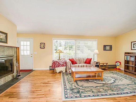 3rd image of 7541 123rd Ave NE