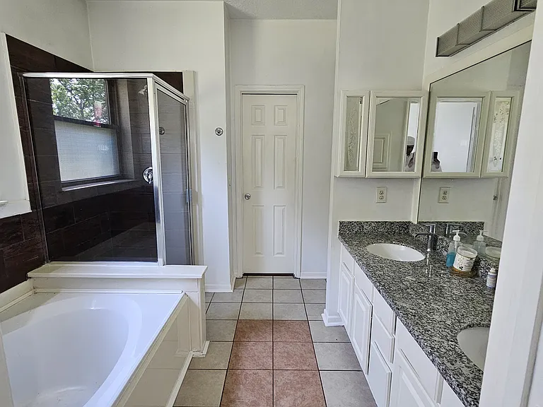 12310 Robin Meadow Cir — Photo 16